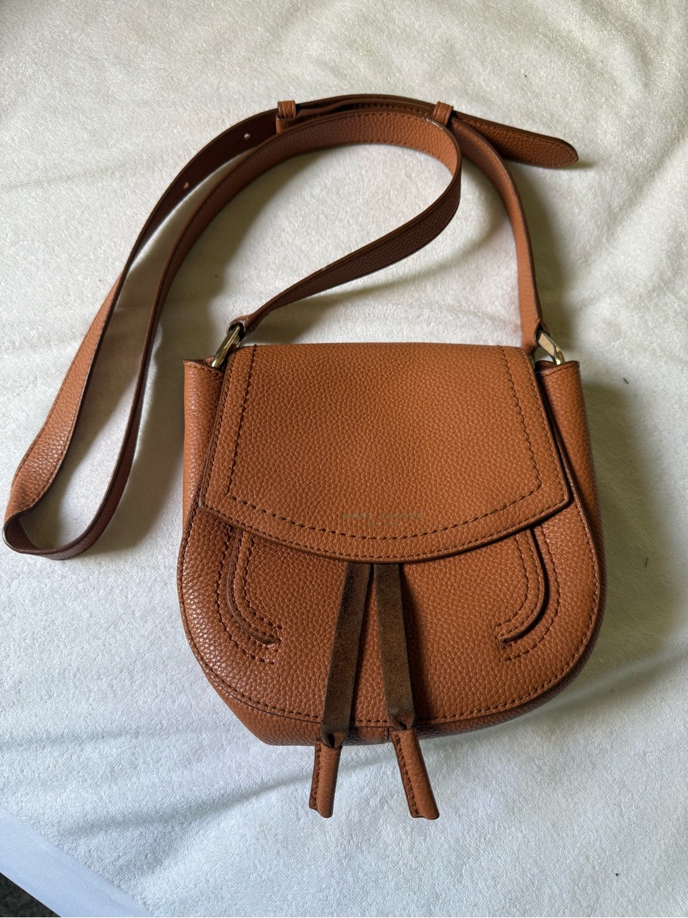 Marc Jacobs Small Pebbled Leather Crossbody in Cognac